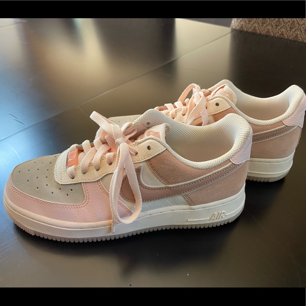 Air Force 1 light pink